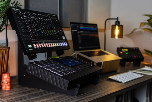 Headliner 2-Tier XL Desktop Production Stand