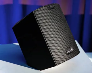L206 PORTABLE PA SPEAKER gallery 4