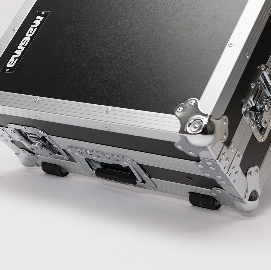 Magma DJ-Controller Workstation DDJ-REV5 w/ 19" 1U Rack and Wheels gallery 4