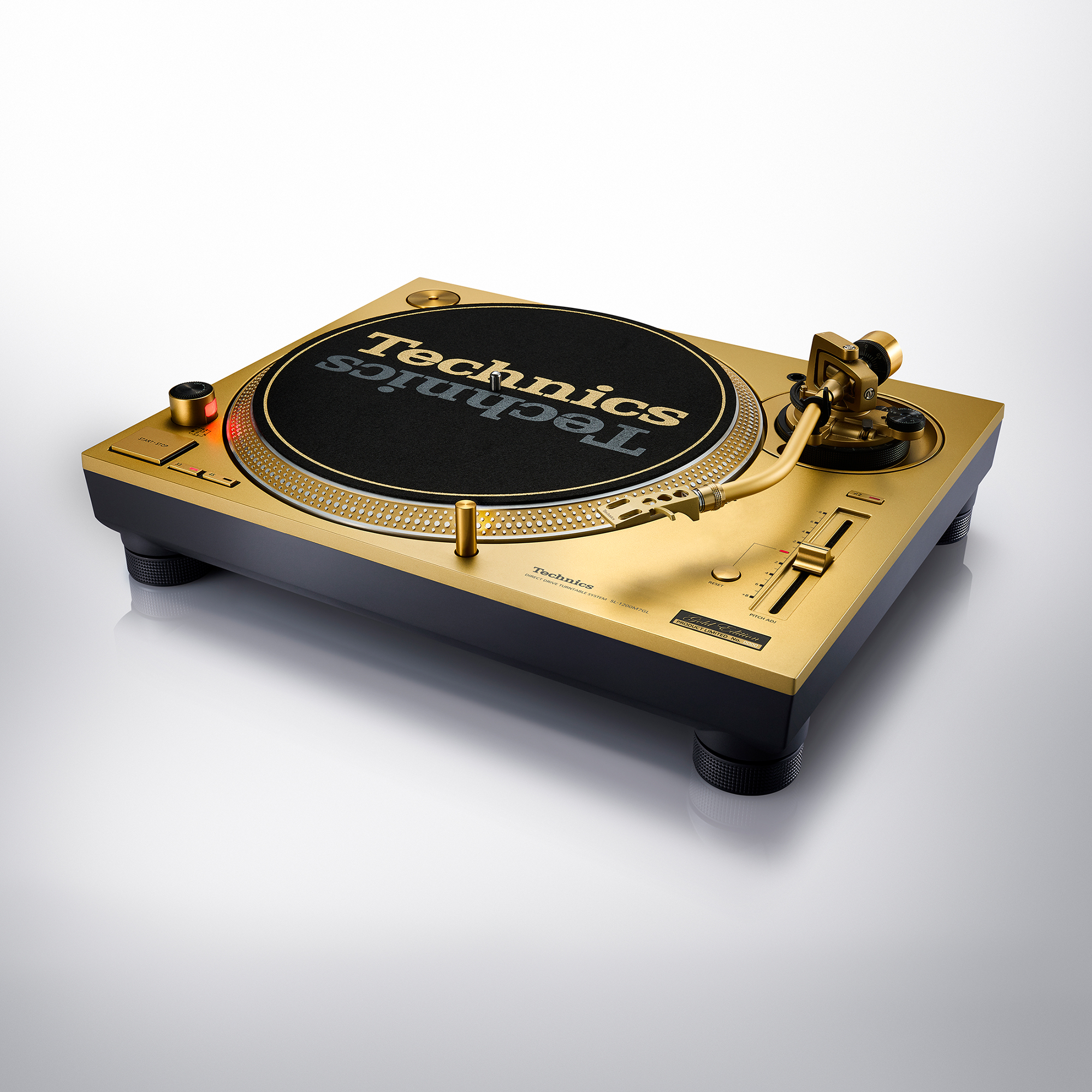 Technics SL-1200M7G 55th Anniversary Limited Edition - Gold gallery 1