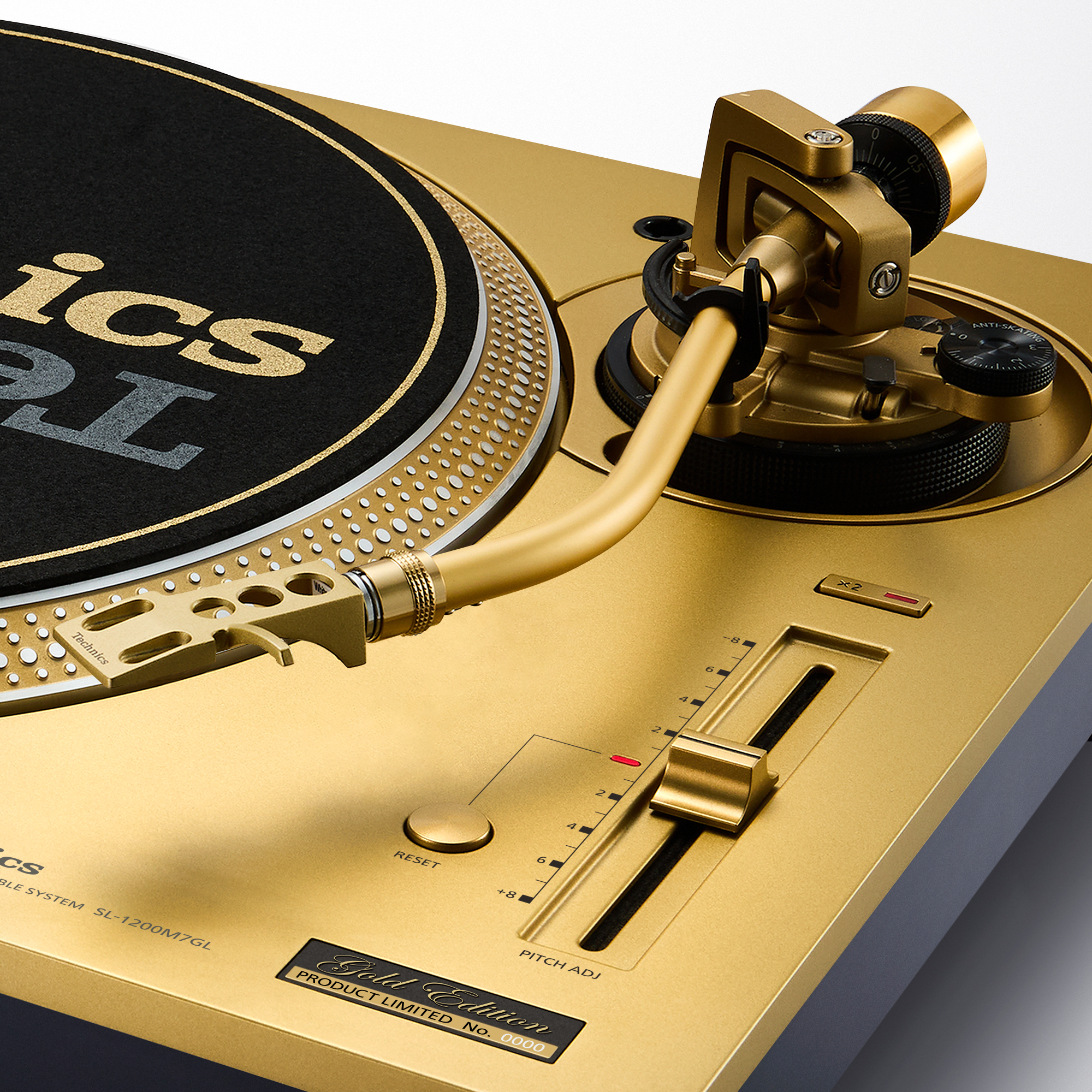 Technics SL-1200M7G 55th Anniversary Limited Edition - Gold gallery 4